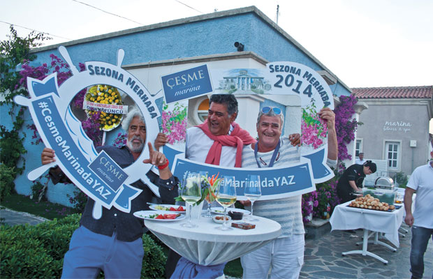 mavisehir-dergisi-cesme-marina-yaza-merhaba-parti4